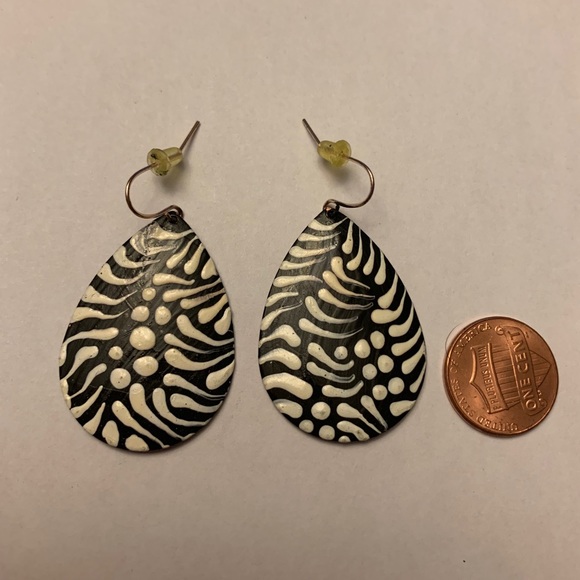Jewelry - Hand painted one of a kind oval earrings